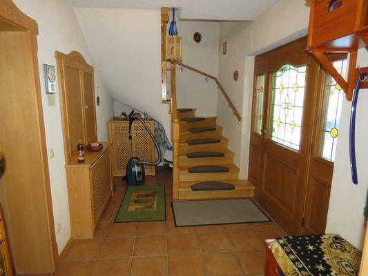 Eingangsbereich - Garderobe im UG