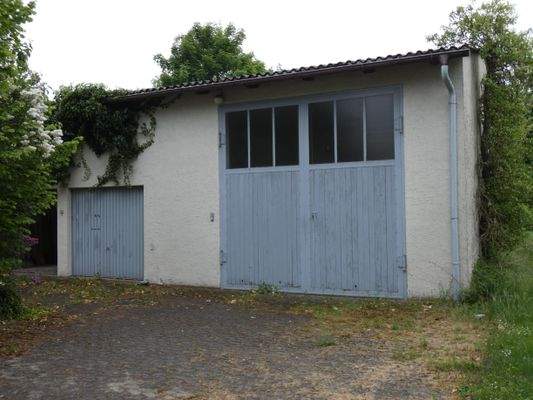 Garage mit LKW Garage