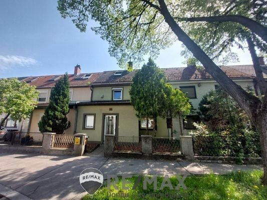 1 Haus 1210