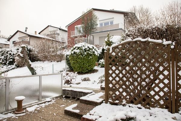 Rückseitige Terrassen u.Garten