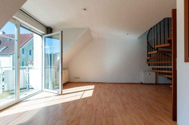 heller Wohnbereich mit Südbalkon