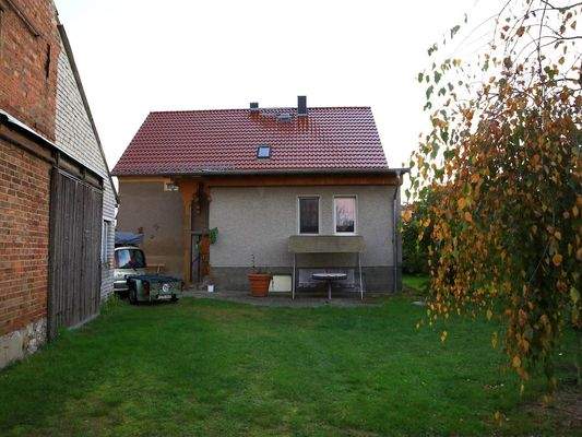 Hausansicht vom Garten