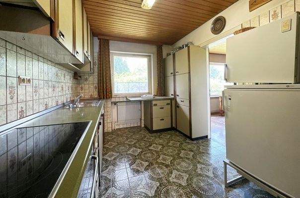 Küche mit Einbauküche, EG