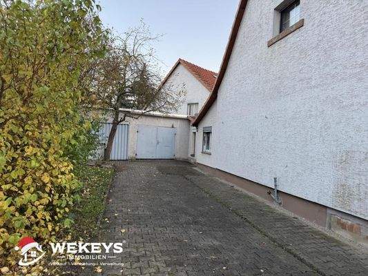 Zufahrt auf das Grundstück