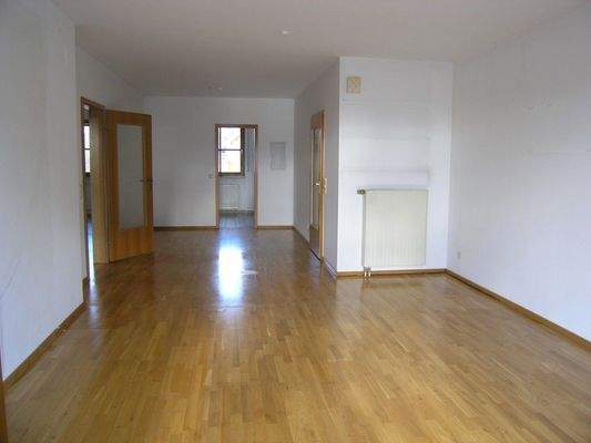 großzügiges Wohn-Esszimmer