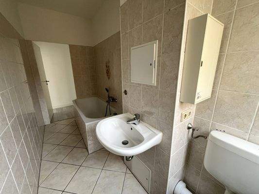 Tageslichtbad mit Badewanne