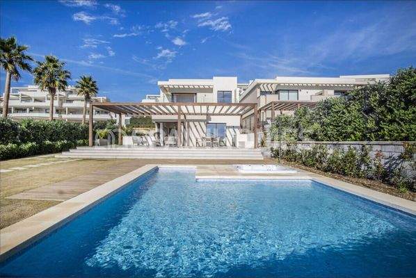 Move-In Ready Beachfront House in a Gated Complex in Marbella