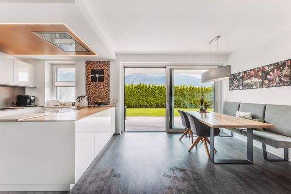 Küche mit Essbereich