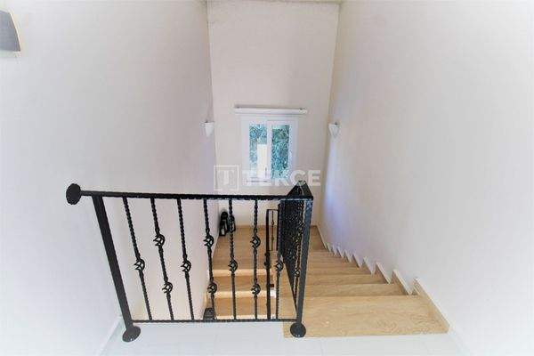 Sea-View Detached Villa with a Pool in Girne North Cyprus