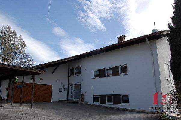 Hofbereich mit Carport