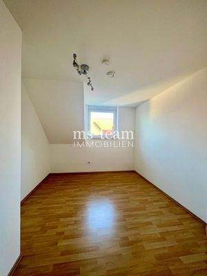 Ankleide od. Arbeitszimmer