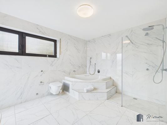 Badezimmer EG
