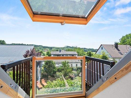 Ausklappbarer Balkon DG