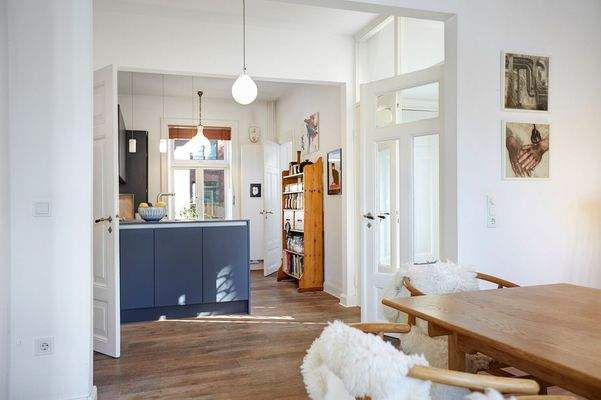 Essbereich mit Blick zur Küche