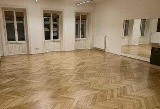 Heller Raum für praxis oder Büro