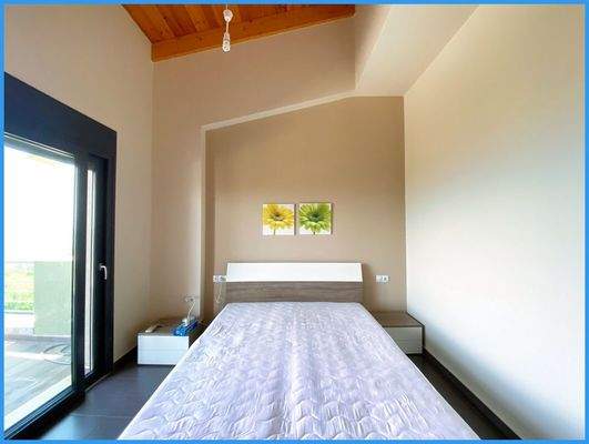 0450ec40bcd145d5a90090f6a203ab00-original