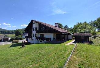 Ansicht Nordwest mit Gerätehaus