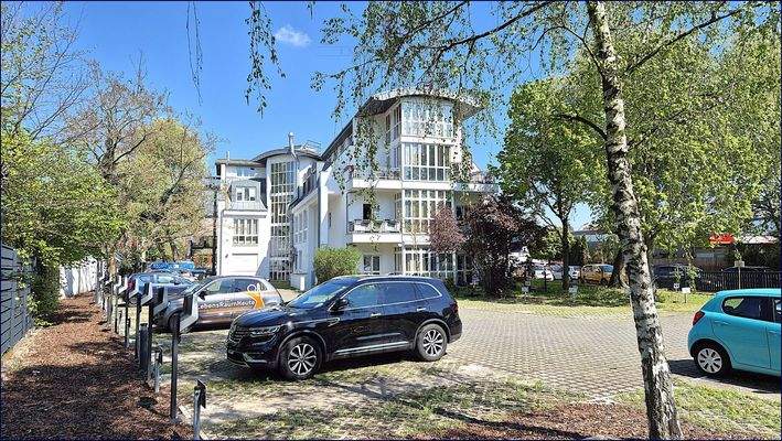 Rückseite Stellplätze Wallboxen