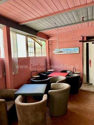 Bar-Bozen-Bolzano-Gewerbe-Lokal-lokale-commerciale-Zentrum-centro-Lounge-Keller-Cantina-Haslach-Aslago