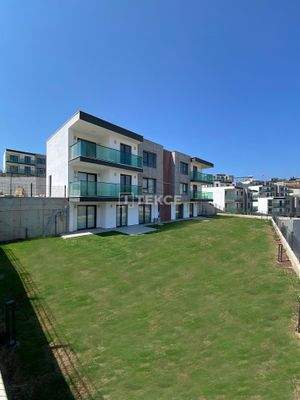 Sea View Penthouses in a Project with Pool in Bodrum