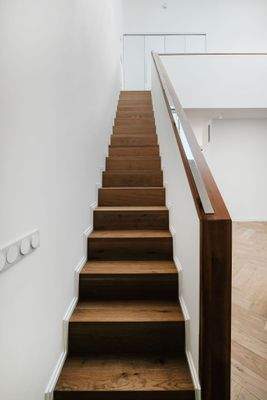 Treppe zur Galerie