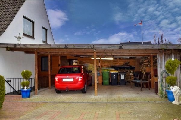 Doppelcarport mit Nebenräumen