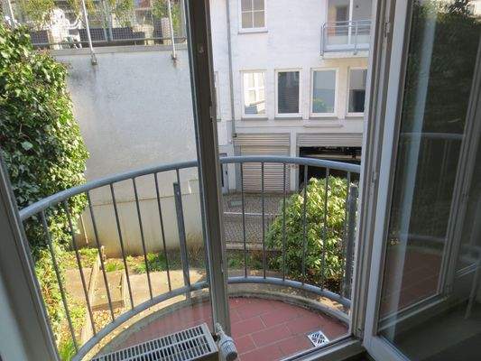 Balkon nach hinten/Schlafzimmer