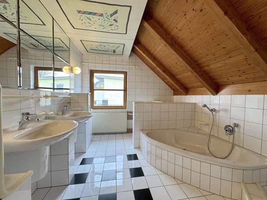 Haupthaus-Badezimmer