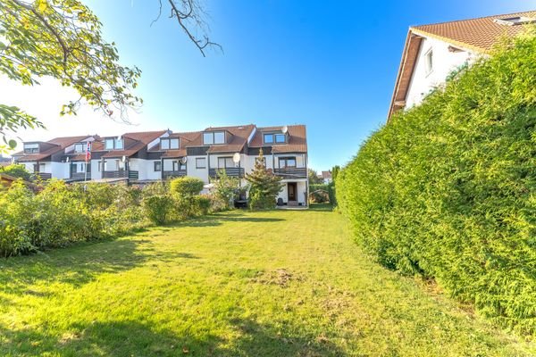 Blick auf das Haus vom Garten