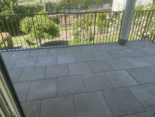 Balkon am Schlafzimmer (1).jpg