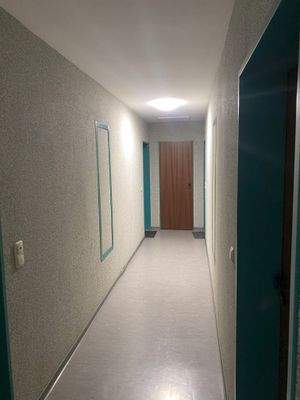 Hausflur vor der Wohnung.jpg