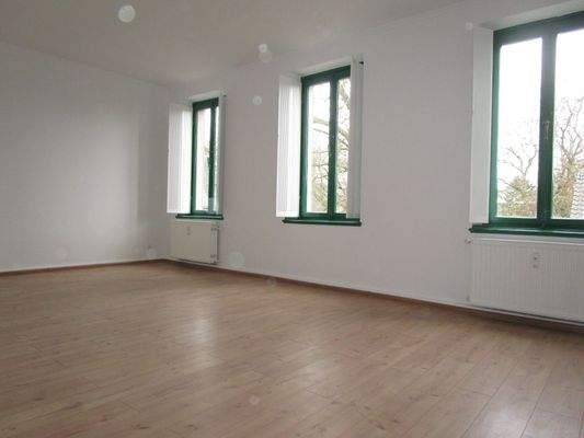 Wohn u. Schlafzimmer (6)