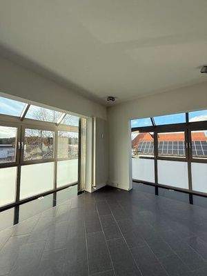 Bodentiefe Fenster mit schöner Aussicht.jpg