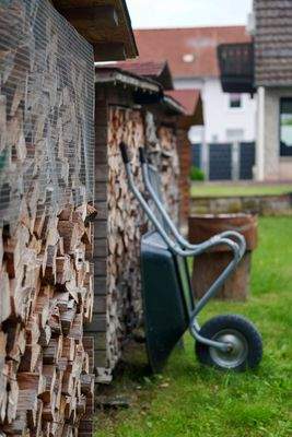 detail holzvorrat garten.jpg
