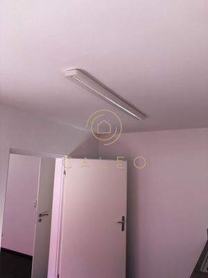 Büro SB Beispiel LED Beleuchtung und Decke