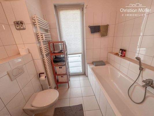 Großzügiges Tageslichtbadezimmer 