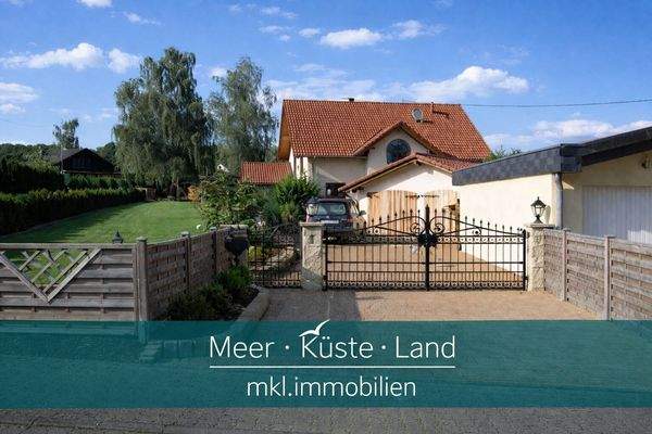 Einfahrt zum Grundstück