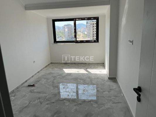 Sea-View Apartments in a Social Compound in Mahmutlar Alanya