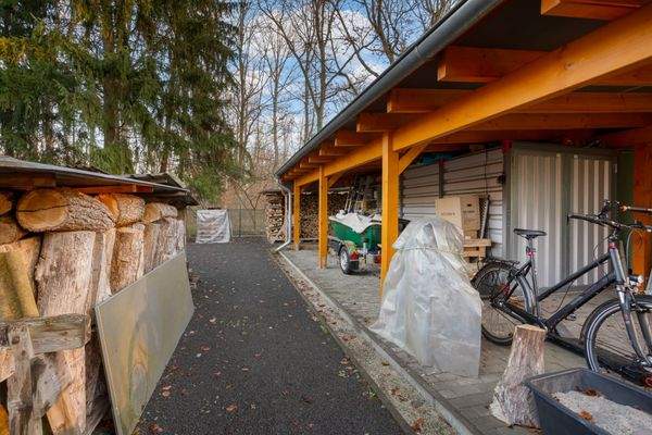 Container mit Schleppdach