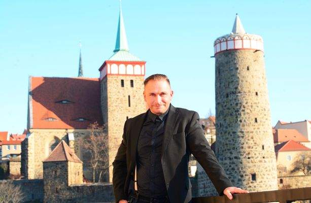 Ihr Ansprechpartner Herr Cook