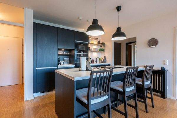 Küche mit Kücheninsel