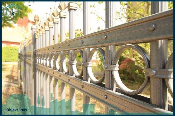 1989 Zaunansicht zur Strasse