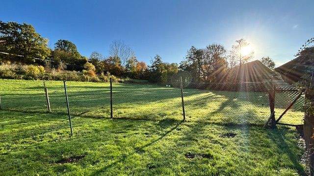 Blick auf die angrenzenden Wiesen