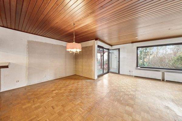 Wohnbereich mit Zugang zur Terrasse