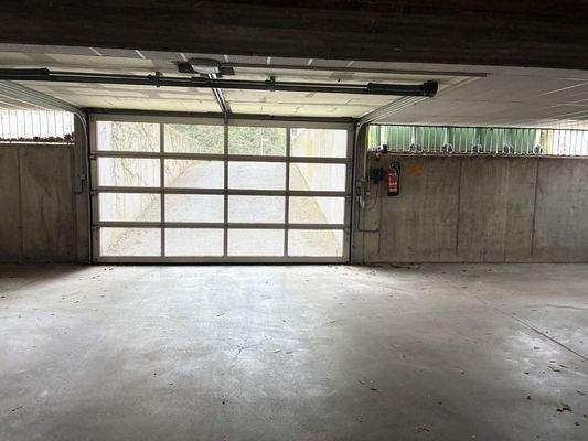 Tiefgaragenstellplatz