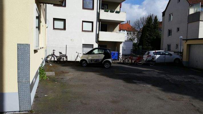 Stellplatz Innenhof.jpg