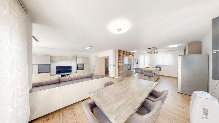 Wohn-/Essbereich Perspektivwechsel EG