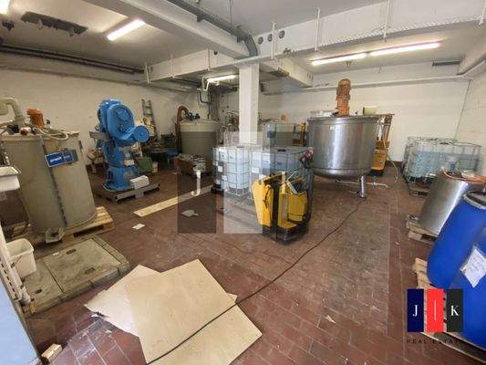 Halle Innenansicht 5