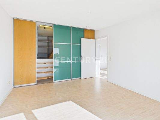 ...mit begehbarem Kleiderschrank