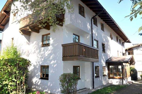 Hausansicht Balkon Top 5